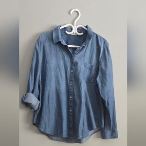 Caslon Light Blue Chambray Button-Down Shirt